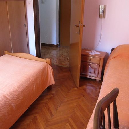 Apartments Grgorinic พูลา ภายนอก รูปภาพ