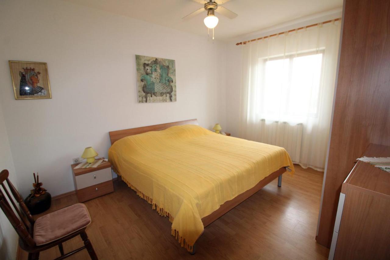 Apartments Grgorinic พูลา ภายนอก รูปภาพ